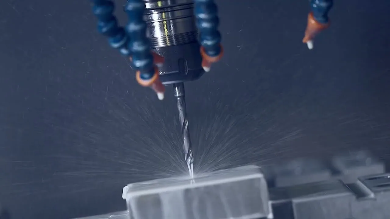 Nahaufnahme von Präzisionsmechanik aus dem Werbefilm für Viktor Rätzer